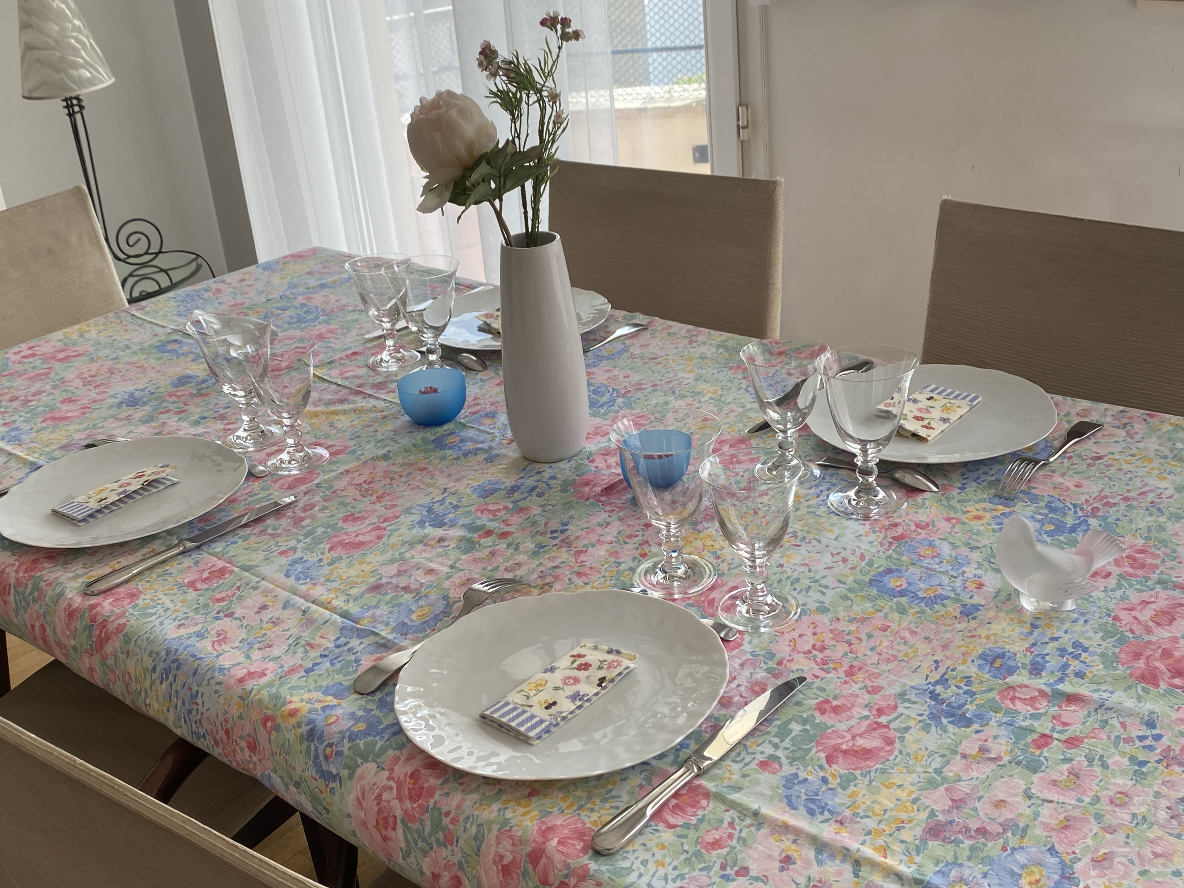 A pretty spring table