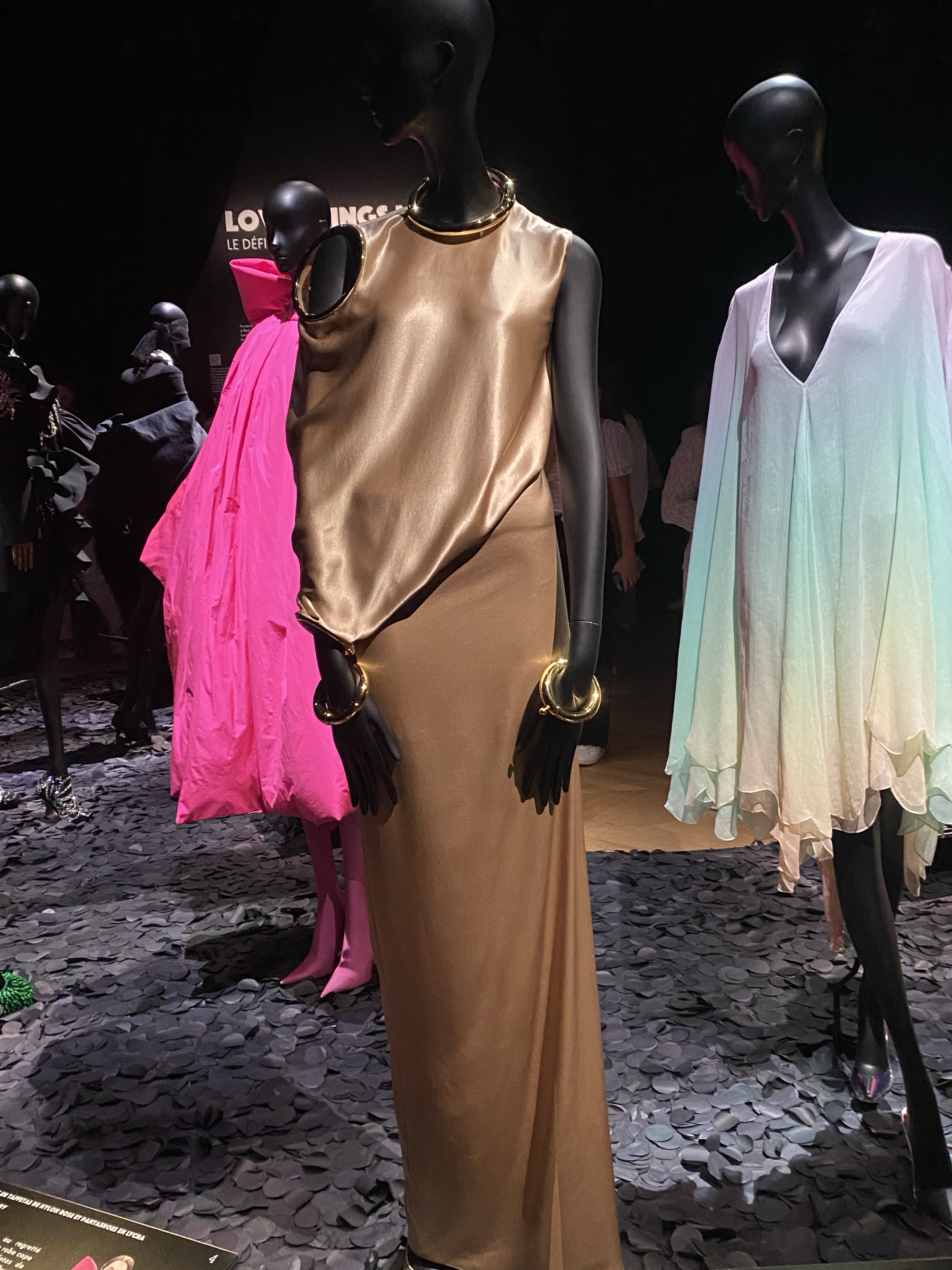 Burberry’s tribute to Alber Elbaz (Palais Galliera, Paris)